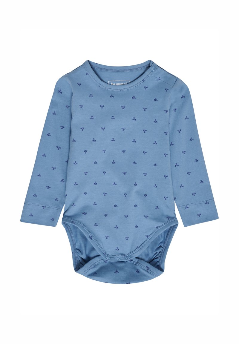 Långärmad babybodysuit i ljusblå bomull, med ett mönster av små mörkblå former och tryckknappar i botten och på axeln.