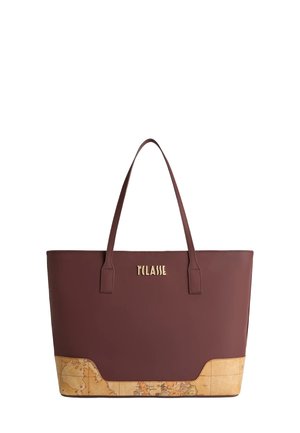 Borsa tote marrone con logo "1CLASSE" in oro, manici in pelle e dettaglio con stampa mappale beige lungo i bordi inferiori.