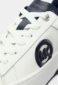 MICHAEL Michael Kors DOTTIE LACE UP - Zapatillas - dress blues