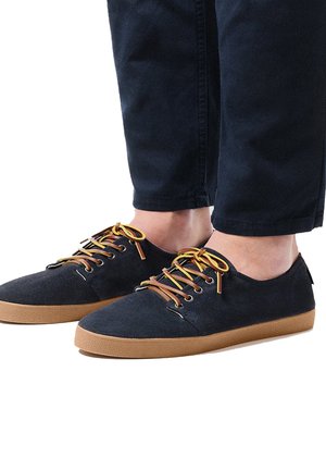 Sneakers laag - azul