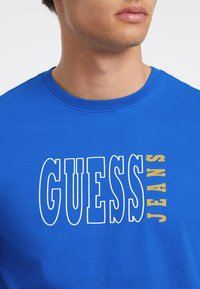 Guess Jeans OUTLINE-LOGO - Marškinėliai su spaudiniu - blau