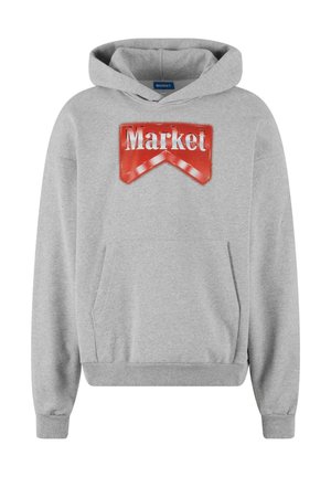 Grijze hoodie van een katoenmix met een voorzak. Kenmerkt zich door een grote rode grafiek met de tekst "Market" en een lintontwerp.