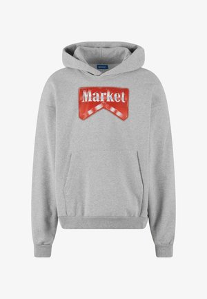 Felpa grigia in cotone misto con tasca frontale. Presenta una grande grafica rossa con la scritta "Market" e un design a nastro.