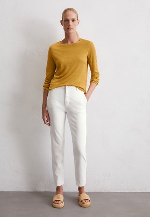 Jumper - golden yellow