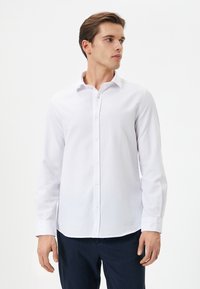 Koton SLIM FIT - Hemd - white