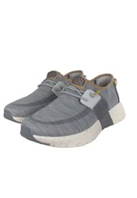 Grijze stoffen sneakers met een gladde textuur, beige accenten, elastische veters en een gespikkelde witte en grijze zool. Logo op de tong.