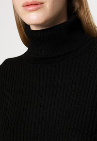 pure cashmere LONG TURTLE NECK  - Maglione - black
