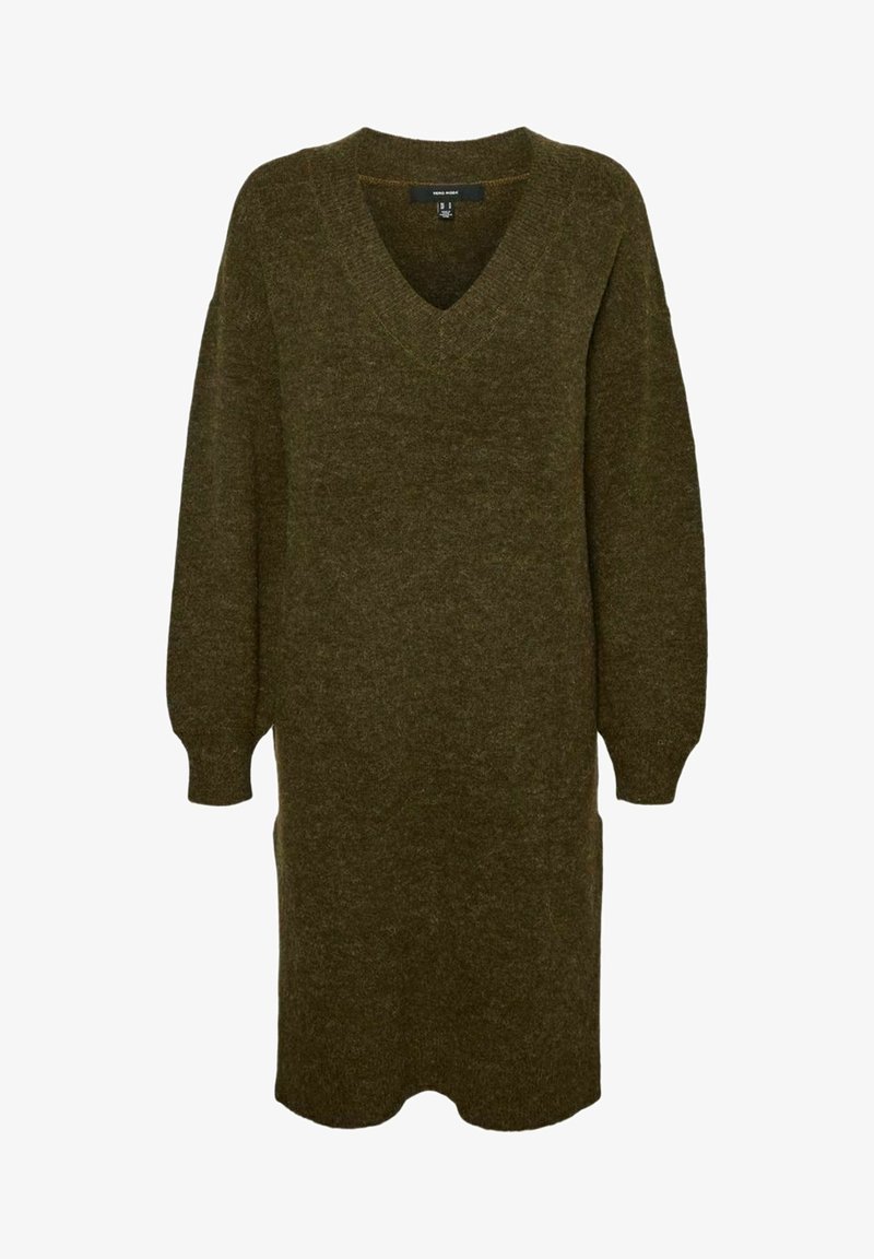 Robe tricotée vert olive avec un col en V, des manches longues, des poches latérales et une coupe droite atteignant mi-cuisse. Texture douce et matériau épais.
