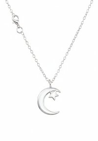 Zilveren halsketting met een hangertje van een maansikkel met een ster, gladde afwerking en een fijne ketting met een karabijnsluiting.