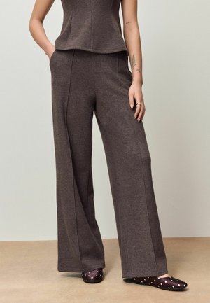 REGULAR FIT -  LOOK WIDE LEG - Stoffhose - taupe