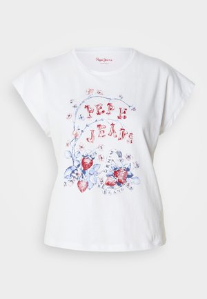 T-shirt en coton blanc à manches courtes, avec des motifs floraux rouges et bleus ainsi que des fraises, et le texte "PEPE JEANS" en police décorative.