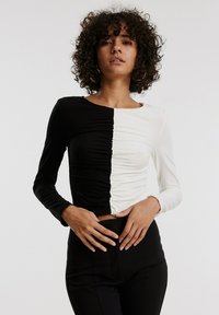 EDITED KAROLINA - Longsleeve - schwarz
