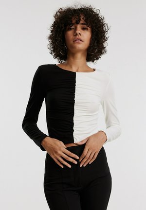 KAROLINA - Long sleeved top - schwarz