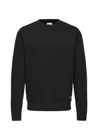 Hanorac negru simplu, cu guler rotund și mâneci lungi, cu manșete și tiv cu model în relief, având o etichetă mică, neagră, aproape de marginea de jos.