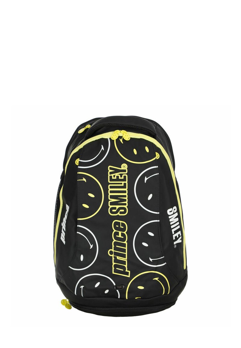 Schwarzer Rucksack mit gelben und weißen Smiley-Gesichtern, gelben Reißverschlüssen und dem auf der Vorder- und Seite aufgedruckten Text "prince SMILEY".