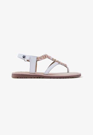 Sandali bianchi con fascia superiore decorata con perline, punta aperta, cinturino regolabile con fibbia, suola piatta in gomma rosa e plantare testurizzato.