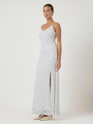 YASCAMILLA DRESS - Occasion wear - gardenia