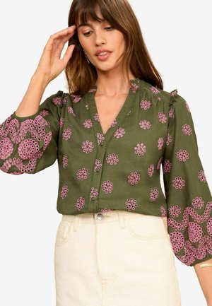 RUFFLE V NECK 3/4 SLEEVE - REGULAR FIT - Camicia - khaki green broderie