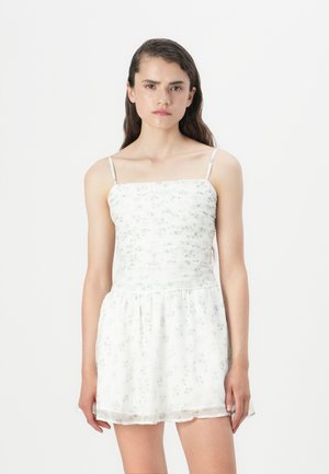 CLEAN GIRL SKORT DRESS - Robe de jour - white