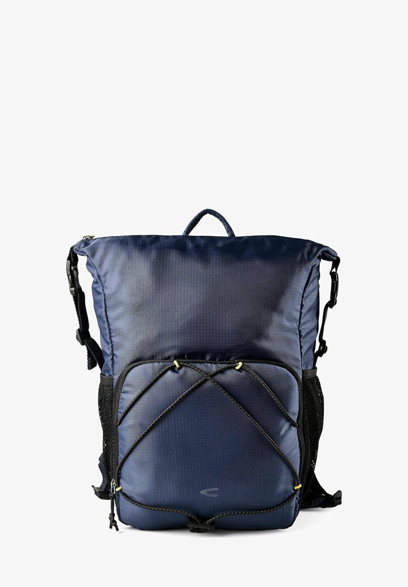 Sac à dos bleu foncé avec cordons élastiques à l'avant, poches latérales en résille, bretelles rembourrées et une poignée de transport sur le dessus.