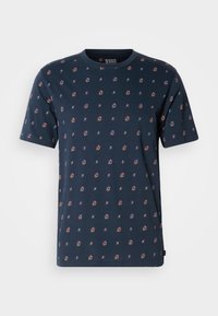 Σκούρο μπλε κοντομάνικο T-shirt από μαλακό βαμβάκι, με επαναλαμβανόμενο πολύχρωμο μοτίβο λουλουδιών και αστεριών, με στρογγυλή λαιμόκοψη και άνετη εφαρμογή.