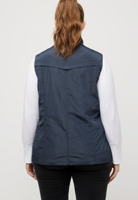 Ulla Popken COUTURES FANTAISIE COL MONTANT POCHES ZIPPÉES - Vesta - blue-grey