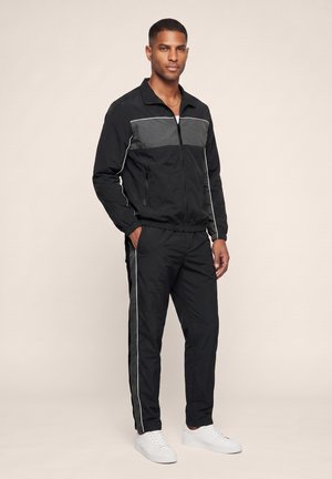 Pier One by Zalando, CONTRAST CHEST PANEL AND SIDE TRACKSUIT - Анцуг - black/grey