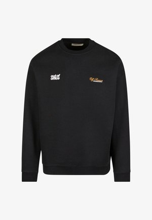 Czarny sweatshirt wykonany z bawełny, z prążkowanymi mankietami i dołem. Na piersi haftowane białym kolorem "Out of Office" oraz złotym "Off Season".