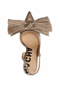 Chaussure slingback à bout pointu en matériau texturé doré métallique, avec un grand nœud décoratif à l'avant et une semelle intérieure à logo.