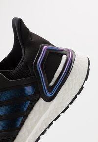 adidas Performance Scarpe da corsa su strada - black