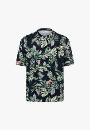 Zwart T-shirt met korte mouwen en een levendig groen en roze tropisch bladerenpatroon, gemaakt van zachte stof met een ronde hals.