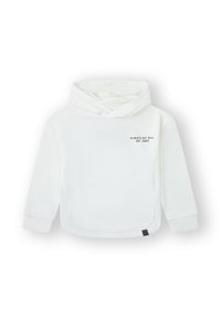 Sudadera blanca de manga larga con un alto cuello y texto negro "SIEMPRE A MI MANERA EST. 2003" en el lado izquierdo del pecho.