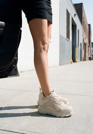 Buffalo, CHAI - Sneakers basse - beige leo