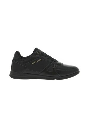 Chaussure de sport noire dotée d'un dessus en cuir texturé, d'un bout renforcé et d'un détail de logo en doré. Semelle légère avec une finition lisse.