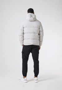 CLOSURE London RACER PUFFER - Jachetă de iarnă - stone