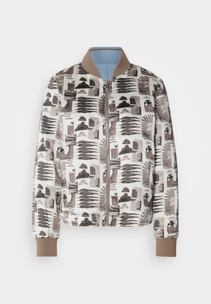 Giacca bomber tessuta con una base crema chiaro, caratterizzata da motivi astratti marroni, un colletto a costine marrone e chiusura con zip.