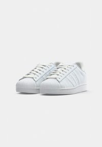 adidas gazelle silver green womens adidas Superstar Bold W "Snow Leopard" Biae FV3463  kromyst