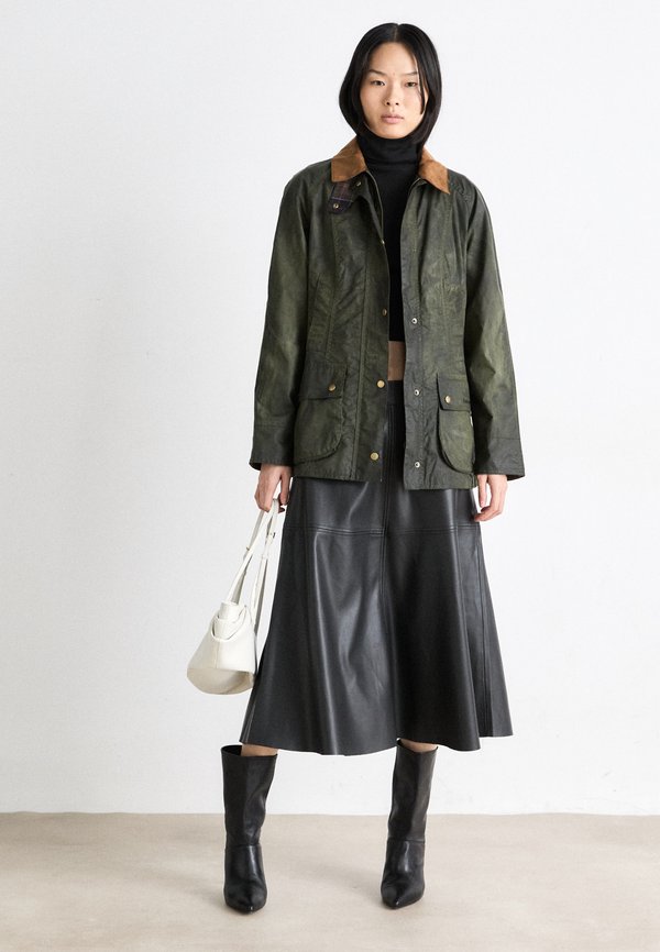 BARBOUR LIGHTWEIGHT BEADNELL - Short coat - archive olive