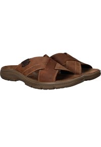 Bruine leren slip-on sandalen met kruisbandontwerp, met gestructureerde accenten en gevoerde zolen. Heeft perforaties op de bovenkant voor ademend vermogen.