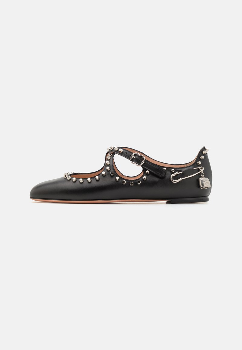 Bally - BAUNTY STUDS - Ballerinasko m/ rem - black, Forstør