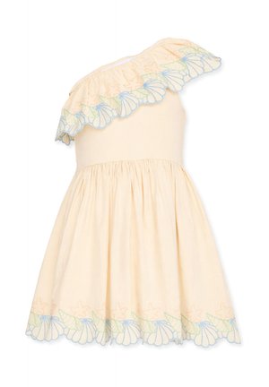 Kremfarvet enkeltskulderkjole med flæset halsudskæring og kant med pastelblåt, grønt og ferskenfarvet broderi af muslinger og søstjerner.