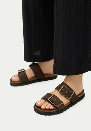 DeeZee, DEEZEE WOMEN'S BROWN FLIP-FLOPS - Pantolette flach - brown
