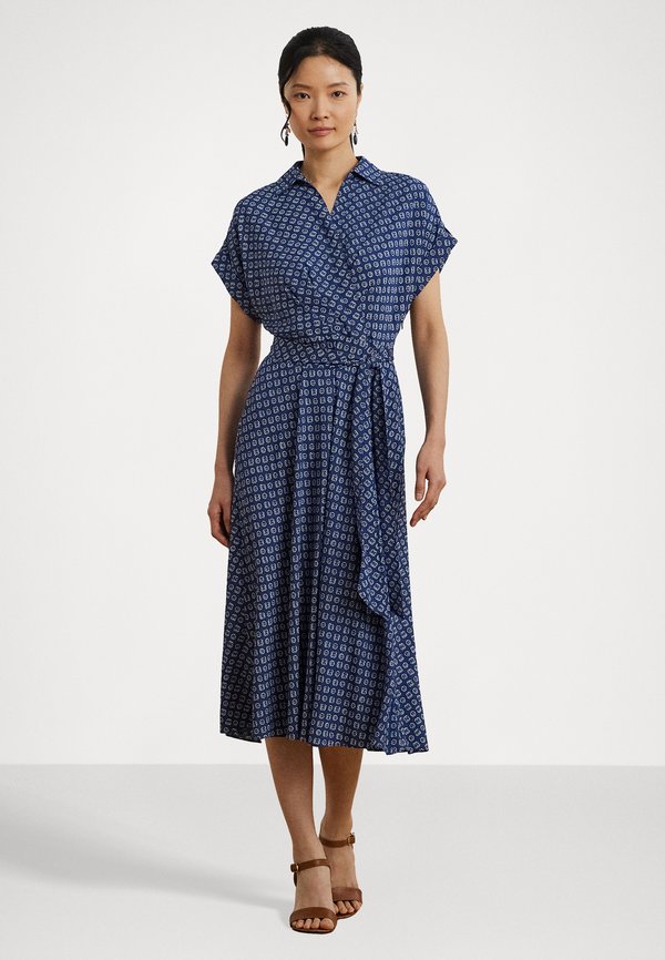 Geo Print Belted Crepe Dress - Shirt dress4