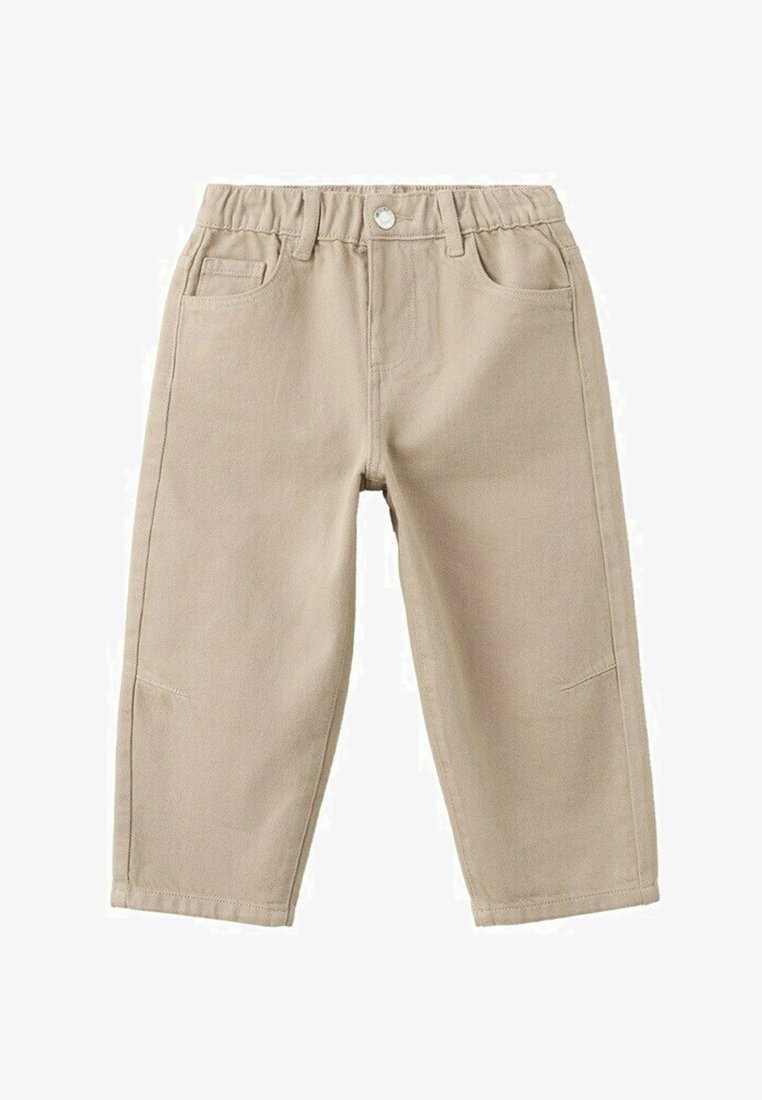 Beige børnebukser med elastisk talje, bæltestropper, knap foran og lommer, lavet af solidt stof.