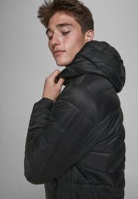 Jack & Jones Chaqueta de entretiempo - black