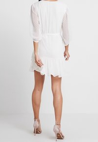 AllSaints Koktejlové šaty / šaty na párty - white