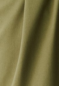 Neizbrano, olive green