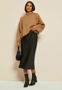 Friends Like These BIAS MIDI - A-linjainen hame - black