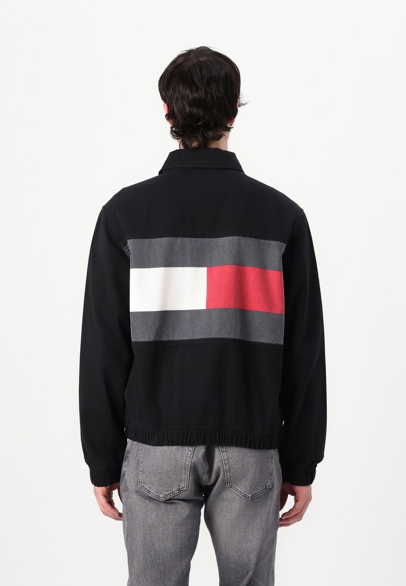 Tommy Jeans ESSENTIAL FLAG JACKET - Bombejakke - black