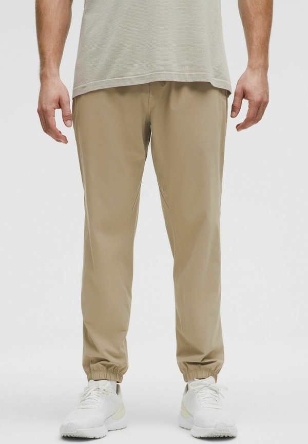 PACE BREAKER REGULAR JOGGER - Jogginghose - sheer oak